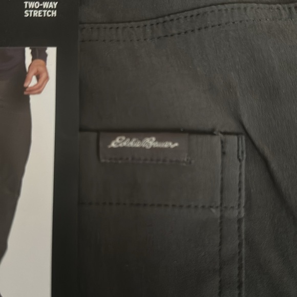 TECH PANTS. Dk Smoke 40/32 2 way stretch Repels water Built in sun protection. - Picture 3 of 4